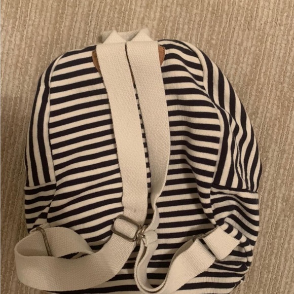 Striped Backpack - Picture 3 of 6
